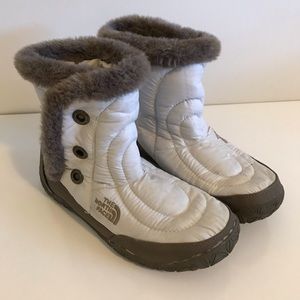 North Face | white fur winter booties